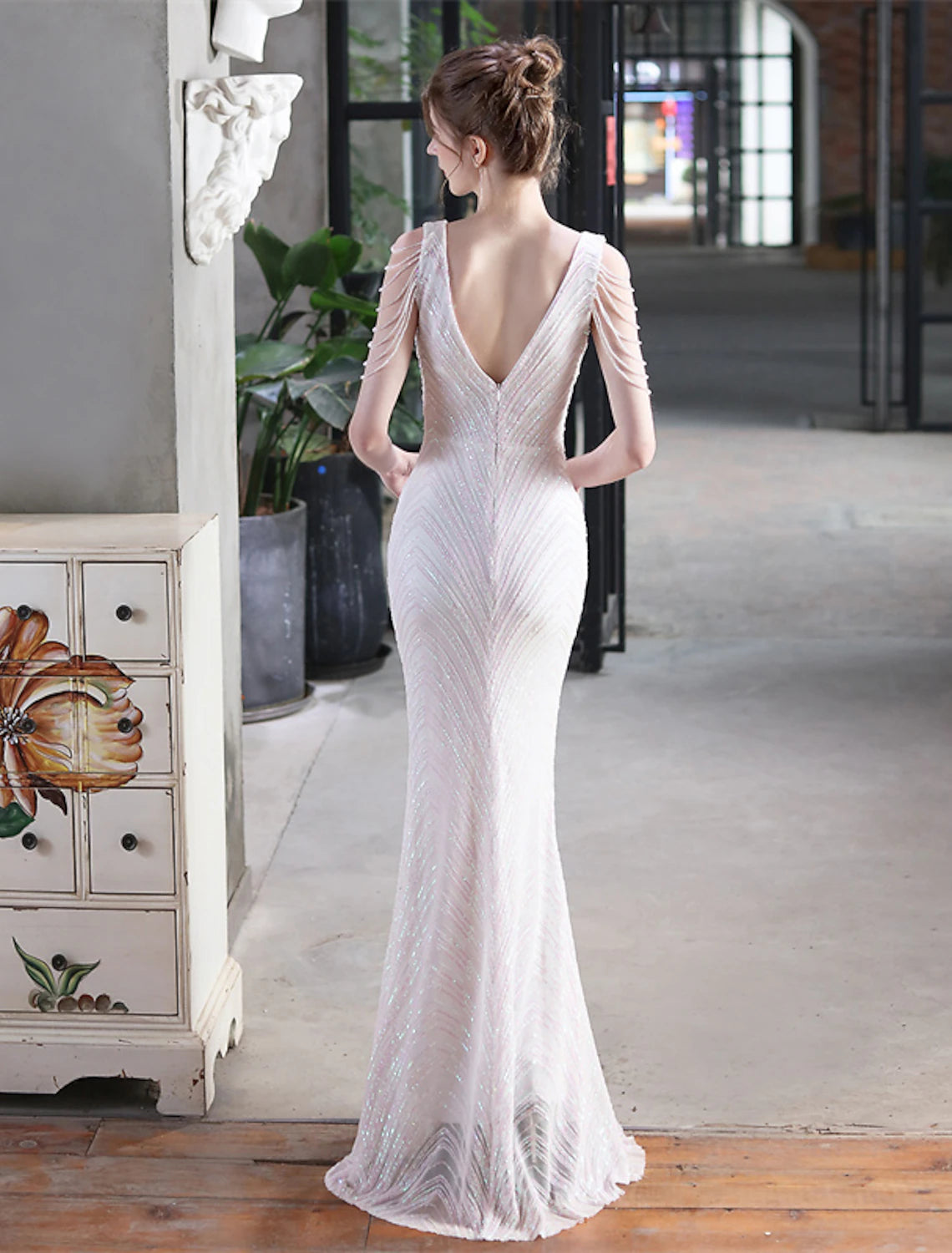 Wholesale Mermaid / Trumpet Prom Dresses Sparkle & Shine Dress Formal Wedding Guest Floor Length Sleeveless V Neck Sequined with Sequin